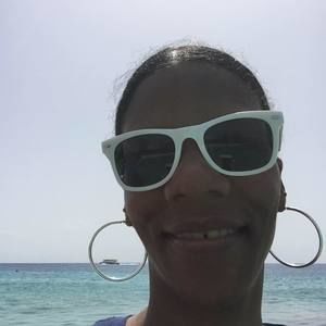 Meet your Posher, Sherry